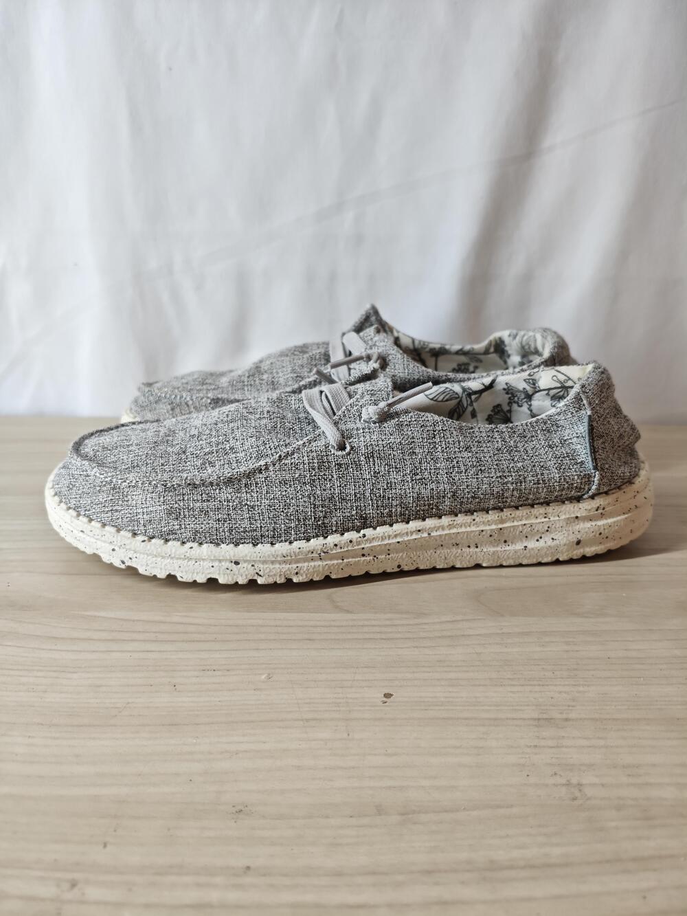 Hey Dude Wendy Linen Iron Shoes Womens Size 8 Gray Slip On Lightweight Casual